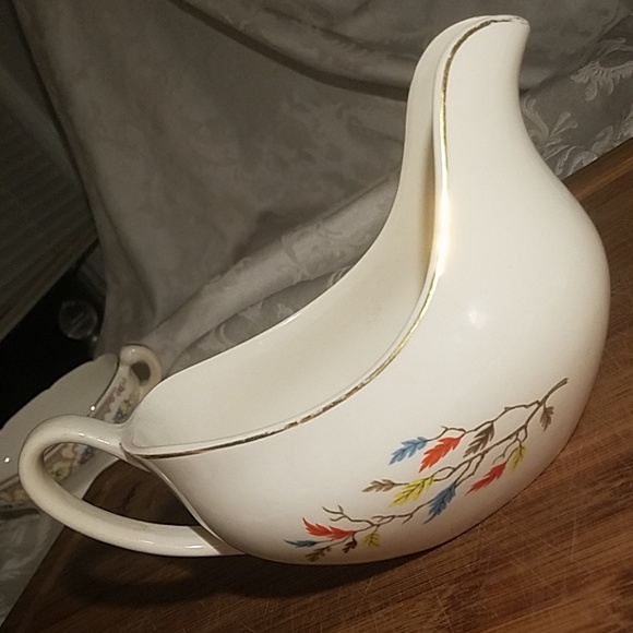 Vintage Johnson Bros Gravy Bowl - Picture 2 of 6